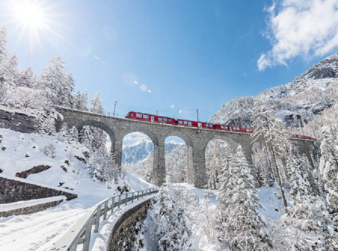 0032_Interregio auf dem Albulaviadukt_800
